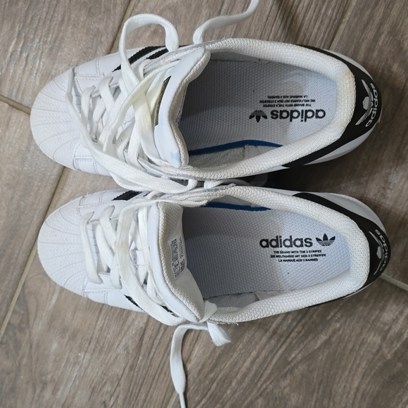 Adidas superstar like new - Picture 8 of 13
